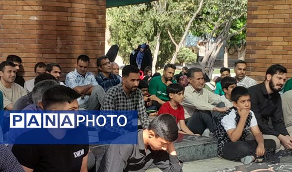  مراسم ختم دعای عرفه کنار مزار شهدای گمنام نسیم شهر 