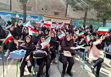برگزاری «جشن جوانه‌ها» ویژه دانش‌آموزان هفتمی دبیرستان حضرت مریم (س) شهرک وحدت 
