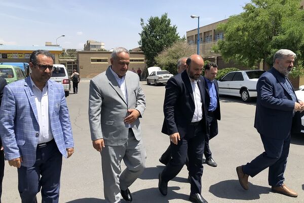 مراسم تقدیر از سفیران مدرسه سازی در اداره کل آموزش و پرورش شهرستانهای استان تهران 
