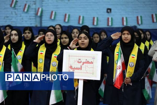 سالن شهید رجایی ورامین میزبان همایش یاوران انقلاب