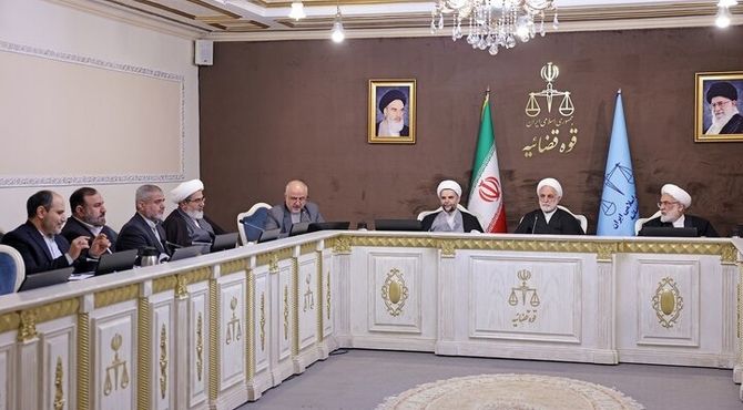 قضات برای رسیدگی به پرونده اغتشاشگران موضعی فعالانه دارند