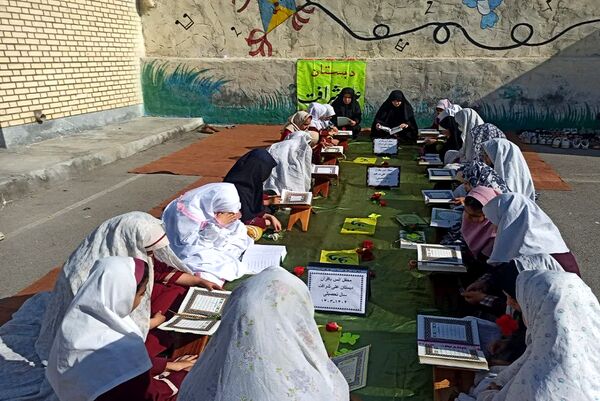 محافل انس با قرآن در ماه مهمانی خدا در مدارس بهبهان