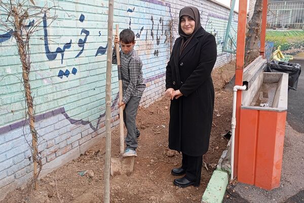 حضور کارشناس آموزش و ترویج منابع طبیعی در مدارس منطقه کهریزک 