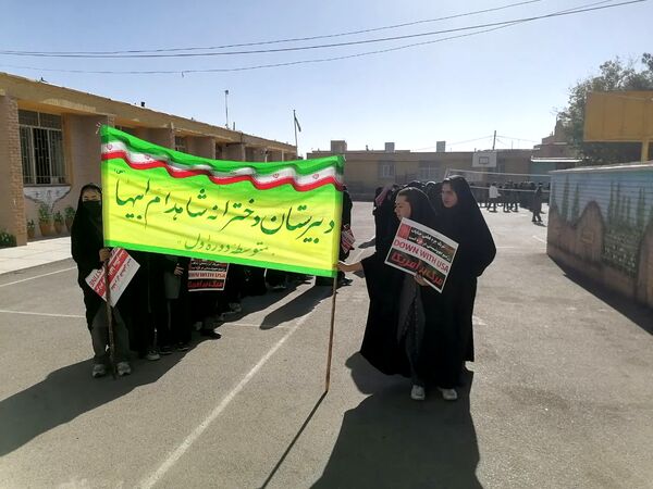 راهپیمایی با شکوه ۱۳ آبان ماه در شهرستان آباده