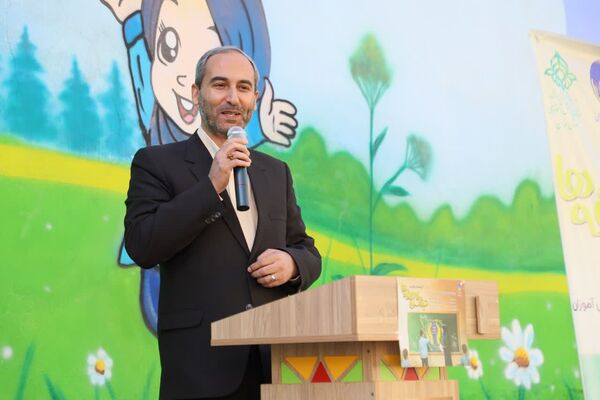 برگزاری مشترک جشن عاطفه‌ها در همدان با مشارکت کمیته امداد و سازمان دانش‌آموزی