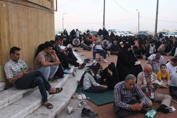 زمزمه عاشقانه دعای عرفه در یادمان 14 شهید گمنام کوه خضر نبی(ع)
