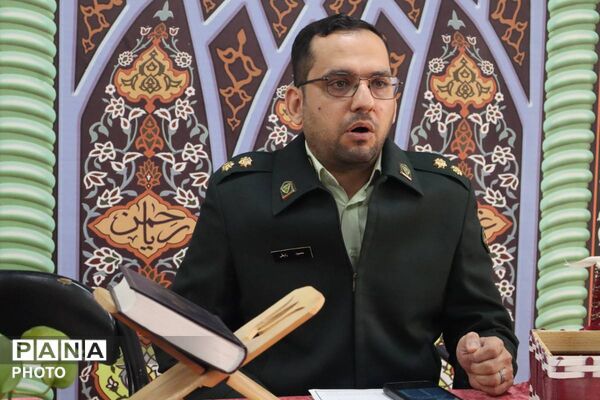 نشست پیشگیری از آسیب‌های اجتماعی در دبیرستان فرهنگ قرچک