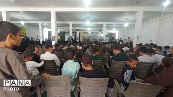 گرامیداشت هفته دفاع مقدس با حضور دانش‌آموزان روستای تمنک 