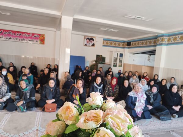 برگزاری جلسه آموزش خانواده در دبیرستان دخترانه نور اردبیل