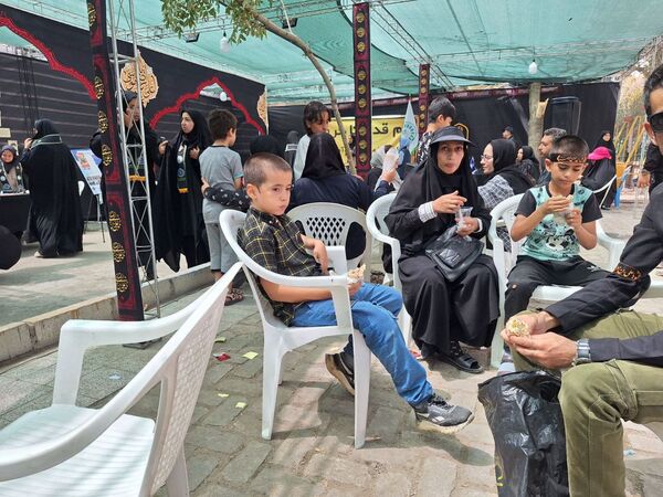 موکب «هم‌قدم تا حرم»؛ میعادگاه خادمان دانش‌آموز