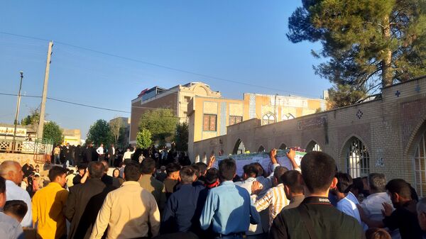مراسم تشییع و وداع با شهید امنیت حسین اسحاقی در لردگان 