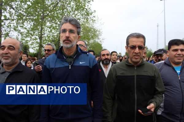 همایش پیاده‌روی خانوادگی در گلوگاه 