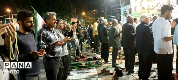 نودشب حضور باصلابت مردم شهرستان کوهدشت درمیدان