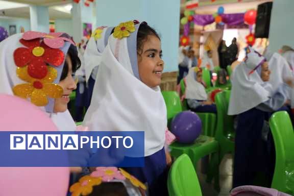 آغاز فصل شکوفه ها در بندرعباس 