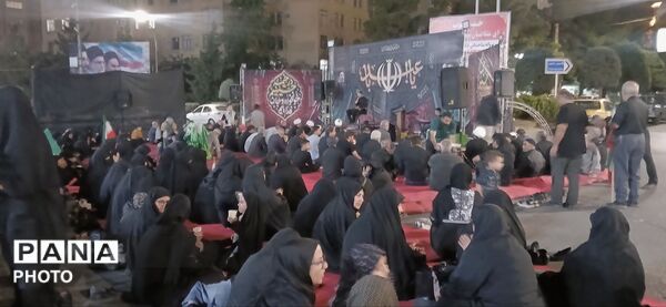 عزاداری شب هشتم محرم در میدان شهرداری
