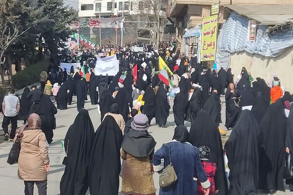 راهپیمایی پرشور ۲۲بهمن در رودهن 