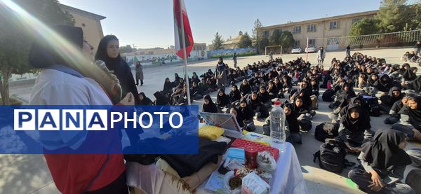 گرامیداشت هفته پدافند غیرعامل در مدرسه زنده جانی شهرستان کاشمر 