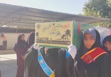 شهید گمنام؛مهمان حضرت زهرا در دبیرستان فرزانگان میناب