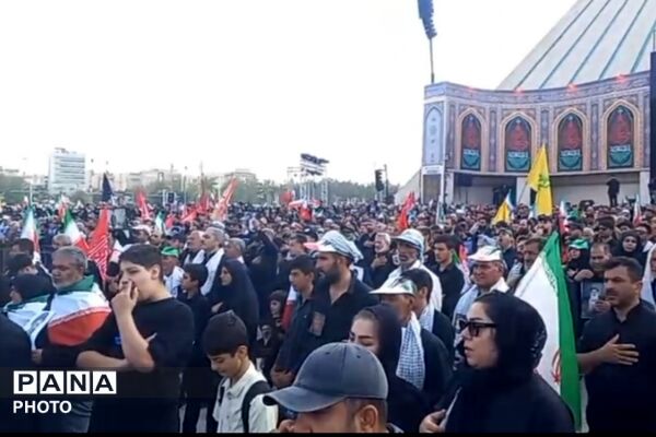 بدرقه‌ای به وسعت یک ملت؛ اشک، شکوه و تجدید عهد در آیین وداع با رهبر شهید انقلاب اسلامی
