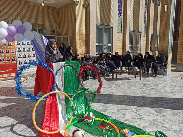 المپیاد ورزشی درون مدرسه ای در دبیرستان دخترانه ۱۳ آبان