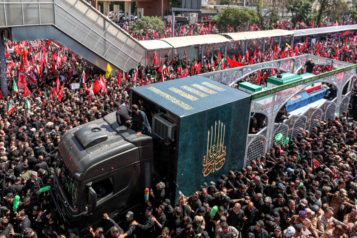آمادگی ۶ هزار خادم مسجد جمکران برای آیین اقامه نماز بر پیکر رهبر شهید