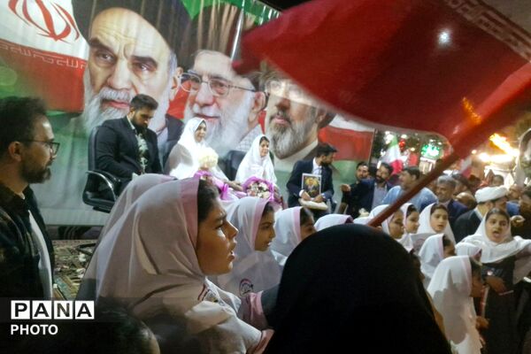  اجتماع باشکوه مردمی برای بدرقه دو زوج جوان به خانه بخت