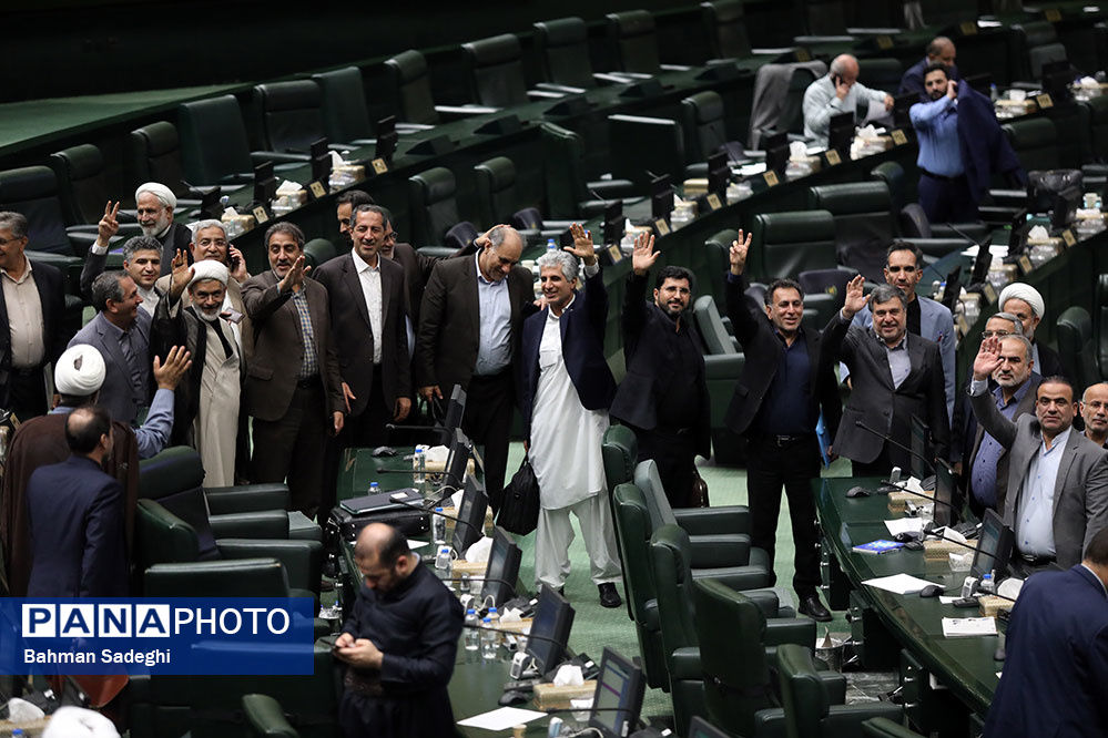 تقاضای استعفای نماینده بندرعباس امروز در مجلس بررسی می‌شود

