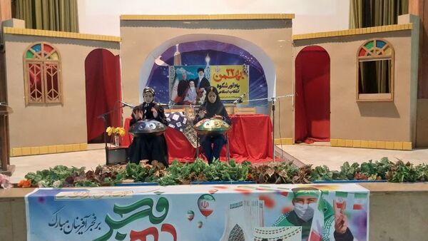 مراسم جشن نیمه شعبان توسط هنرجویان هنرستان فاطمه الزهرا (س)