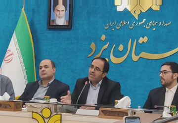 دیدار دانش‌آموز خبرنگاران پانا با رئیس صداوسیمای مرکز یزد