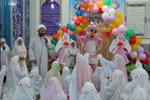 برپایی جشن عبادت و بندگی در مسجد ناحیه 2 بهارستان
