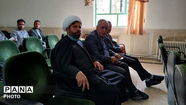 جلسه مدیران مدارس شهرستان بن