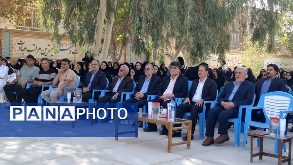 برگزاری جشن علمی شیمی در دبیرستان حضرت زینب(س) بهاباد