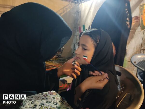 خادمان کوچک در موکب سازمان دانش‌آموزی 