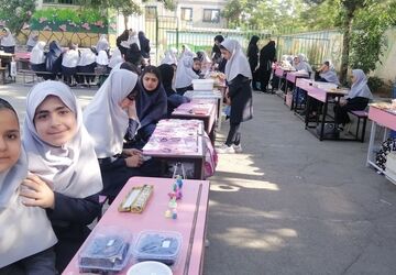 بازارچه‌دانش‌آموزی در دبستان نیایش2؛ تجلی استعدادها و همبستگی