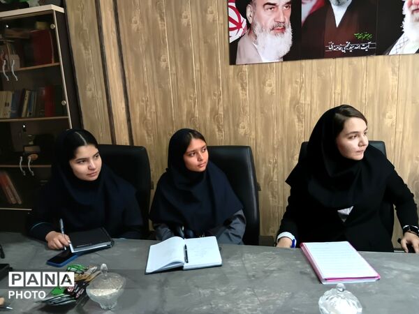 نشست شورای دانش‌آموزی  استان البرز