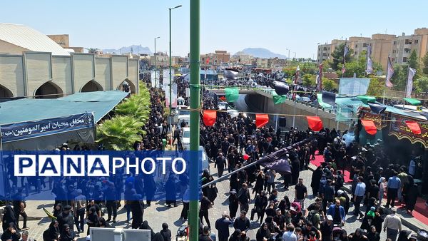 پیاده‌روی جاماندگان اربعین در گلستان شهدای اصفهان