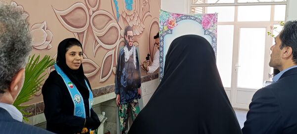 بازدید مدیرکل امور شاهد وزارت آموزش و پرورش از دبیرستان شاهد زینبه