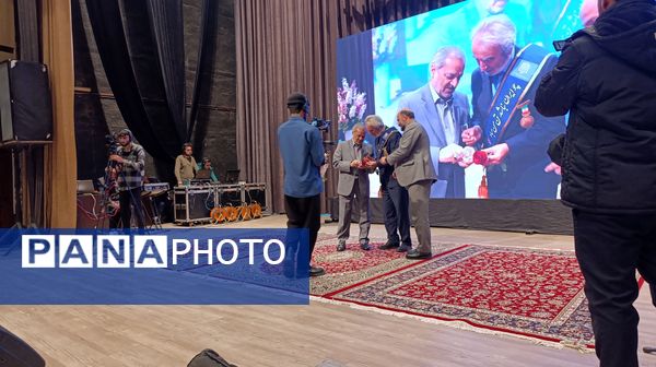 آیین نکوداشت خیر مدرسه ساز عبدالرضا وکیلی با حضور وزیر آموزش و پرورش در نیشابور 