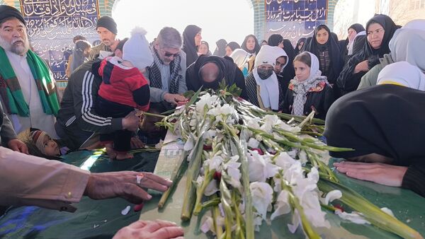 مراسم تشییع شهید گمنام در شهر سفیددشت 