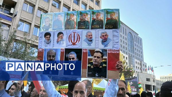 قاب‌هایی از خروش نسل بیدار