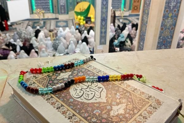 اینجا در سکوت، صدای خدا بلندتر است