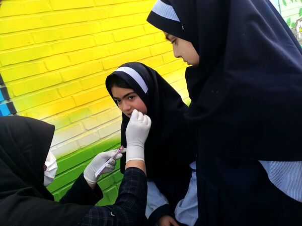 وارنیش فلوراید برای دانش آموزان دبستان ناهید نخودی 