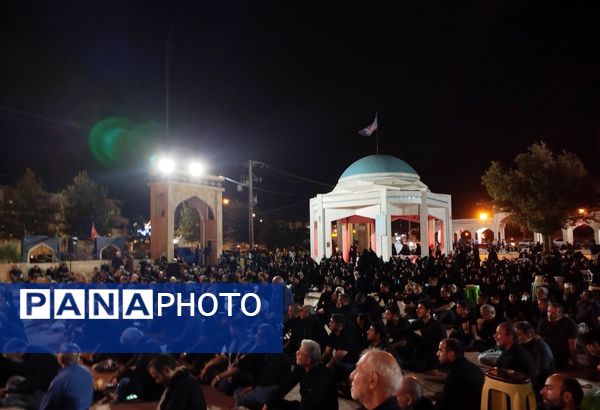 مراسم شب عاشورا  در گلزار شهدای نیشابور