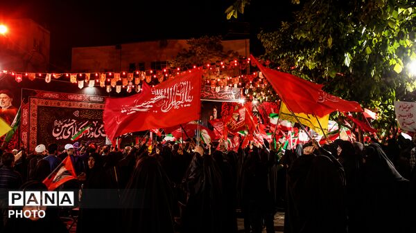 وداع باشکوه فرهنگیان، دانش‌آموزان و مردم منطقه ۱۷ با رهبر شهید ایران