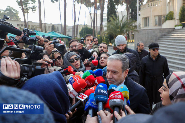 حاشیه جلسه هیات دولت - 17 دی