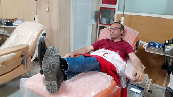 اهدا خون توسط جمعیت هلال احمر شهرستان کرج 