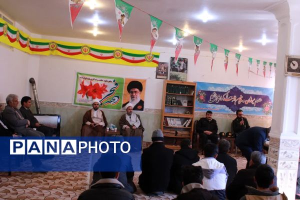 دیدار اقشار مختلف مردم با امام جمعه قاضی به مناسبت ۱۲ بهمن