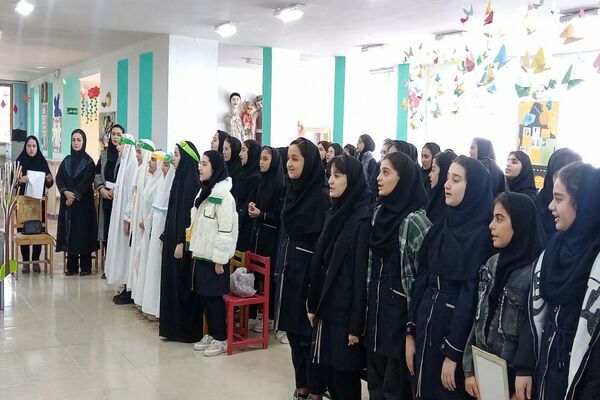 بازدید دانش‌آموزان از کانون پرورش فکری کودکان و نوجوانان