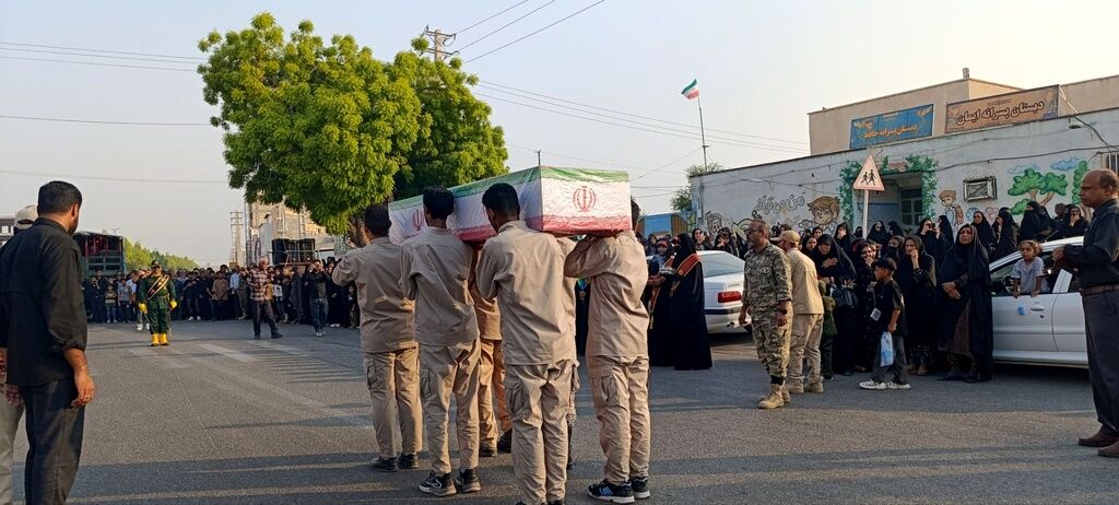 آرامش ابدی بر پیکر شهید «صیاد امید عربی» در میناب