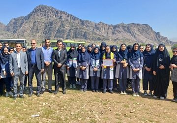 گرامیداشت روز زمین و پاسداشت زیبایی‌های طبیعت در خرم‌آباد